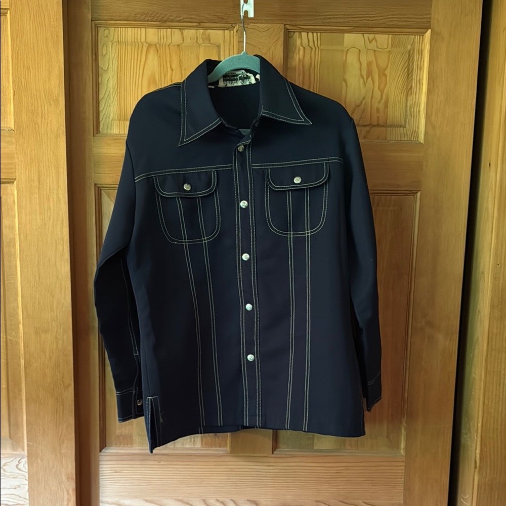 Vintage Navy Button-Up Shirt with Contrast Stitching